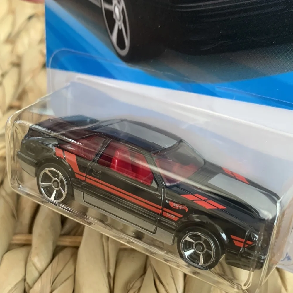 1992 Ford Mustang Hot Wheels 70s vs 90s HotWheels 1990s Black Muscle Car 2025 🆕